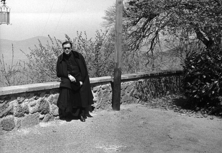 15 St. Josemaria Escriva Quotes about Our Lady