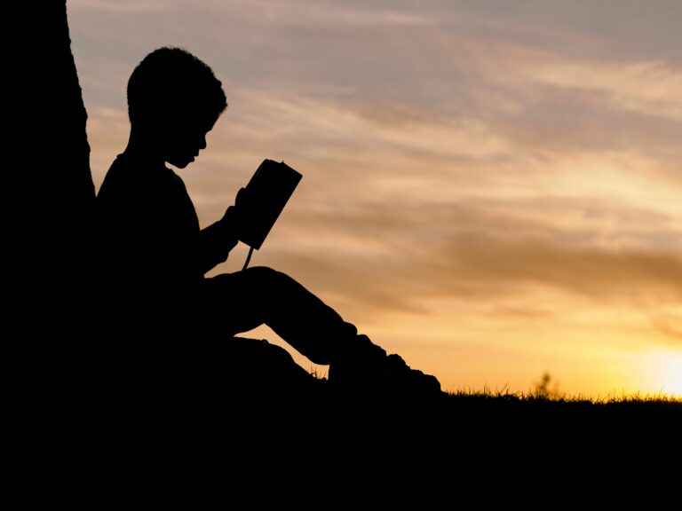 5 Simple Ways To Begin Teaching Children To Pray